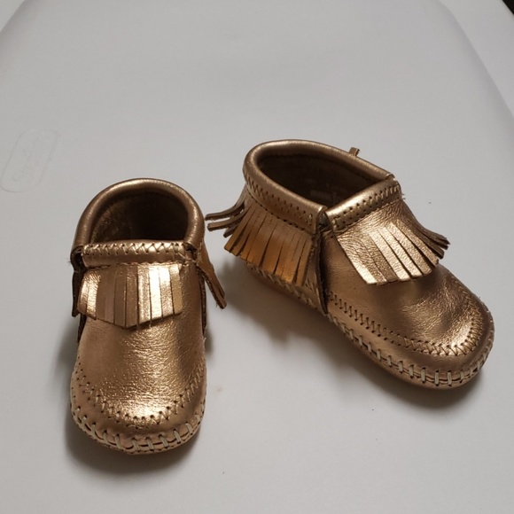 minnetonka baby moccasins rose gold